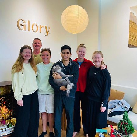 Glory Hue Homestay Bagian luar foto