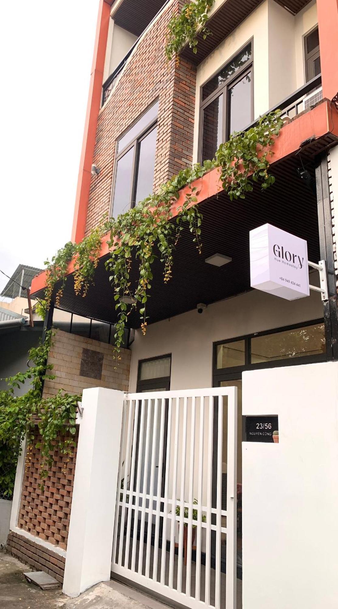 Glory Hue Homestay Bagian luar foto